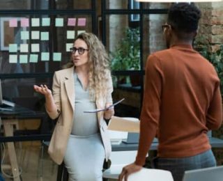 Entrepreneuses : comment aborder sereinement sa maternité ?