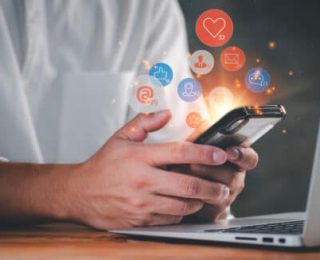 Réseaux sociaux : quand les salariés se font ambassadeurs de votre entreprise